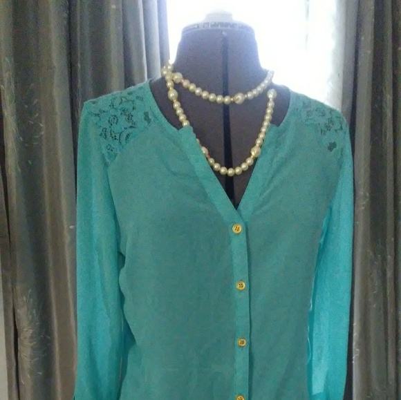 Tops - Blouse